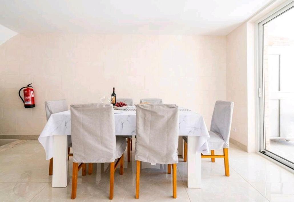 Marina House Holiday home *